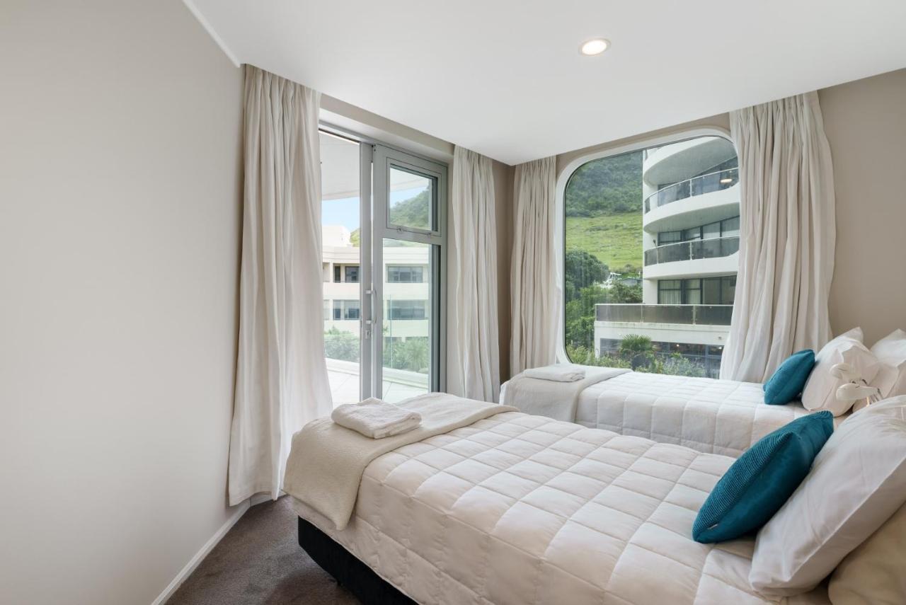 Oceanside Apartment With Garden Views Mount Maunganui Exterior photo